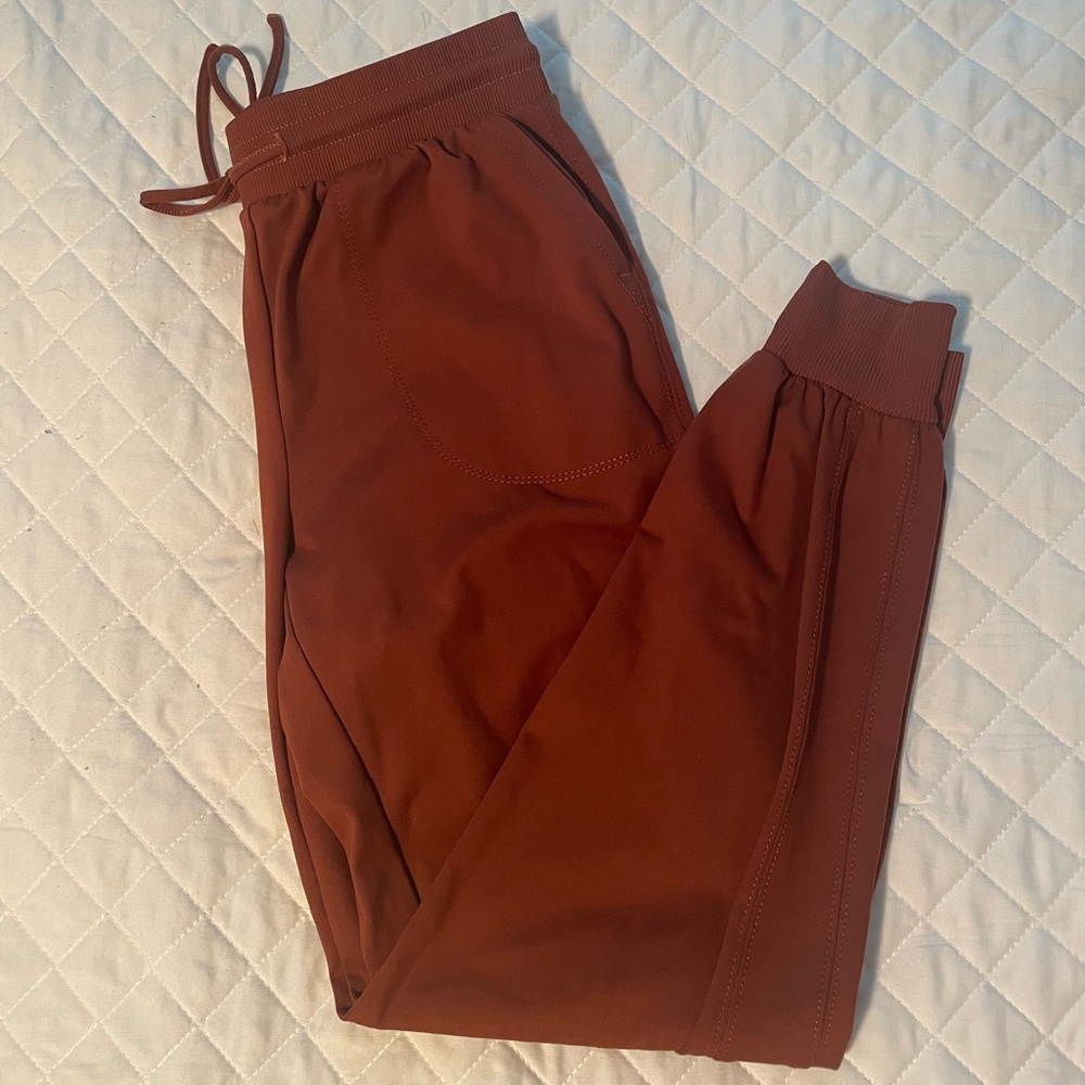 Women’s joggers